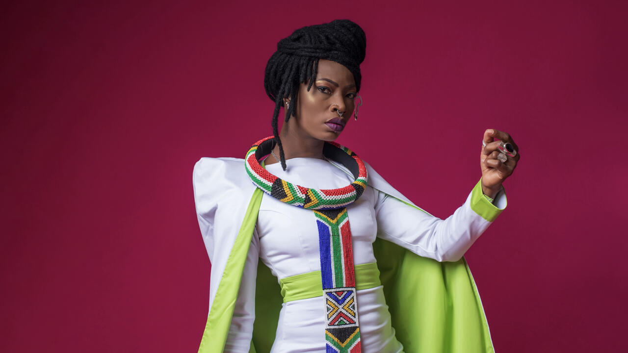 World music Dobet Gnahoré (interview) and Pat Kalla alone in the 